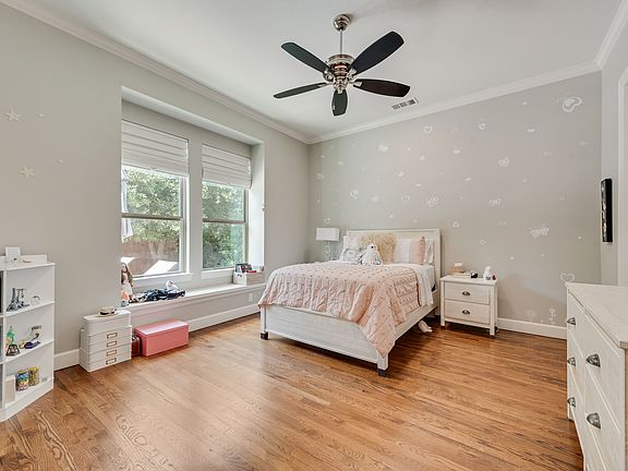 4th image of 704 Winding Ridge Trl