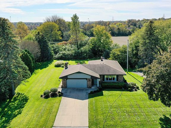 3rd image of 4731 W Donges Ln