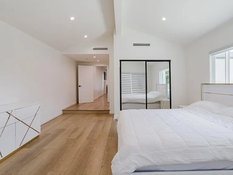 8119 Shadyglade Ave — Photo 35
