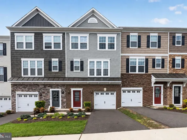 15297 Westham Ct, Haymarket, VA 20169