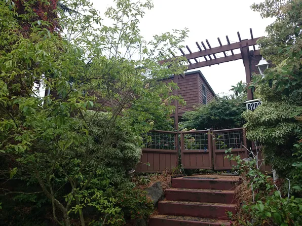 8203 California Ave SW, Seattle, WA 98136