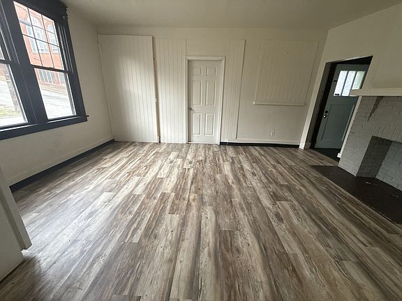 4th image of 407 6th St #1