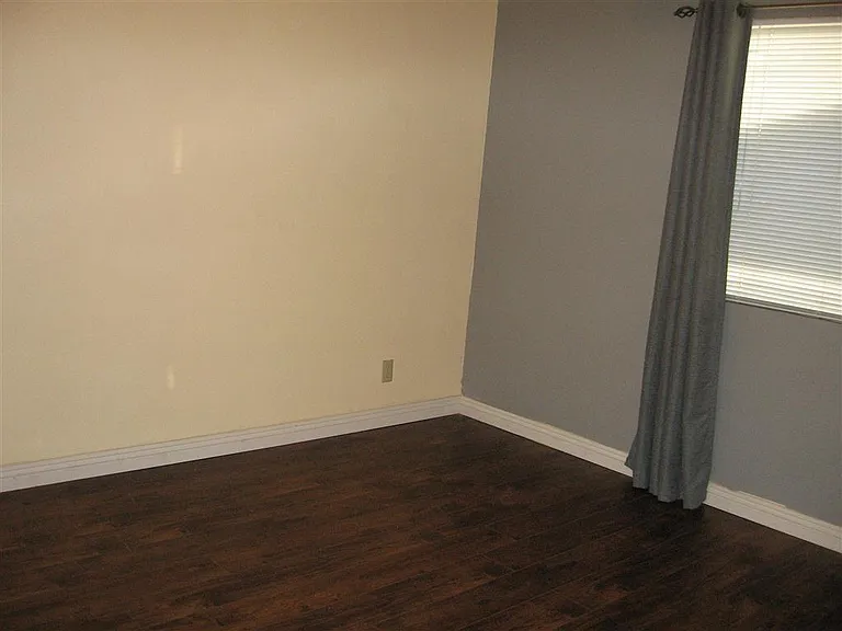 8113 Sickle Ln — Photo 8