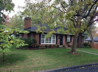824 Yosemite Dr, Saint Louis, MO 63122