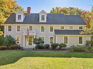 10 Susan Lane, Falmouth, ME 04105