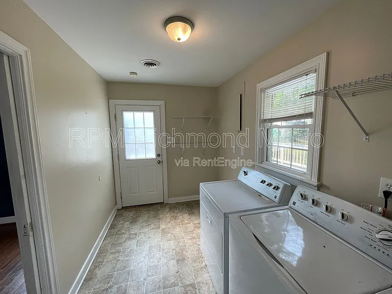 3600 Ghent Dr — Photo 24