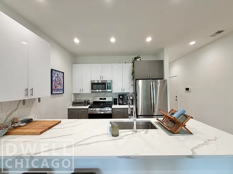 969 W 18th St #1 — Photo 7