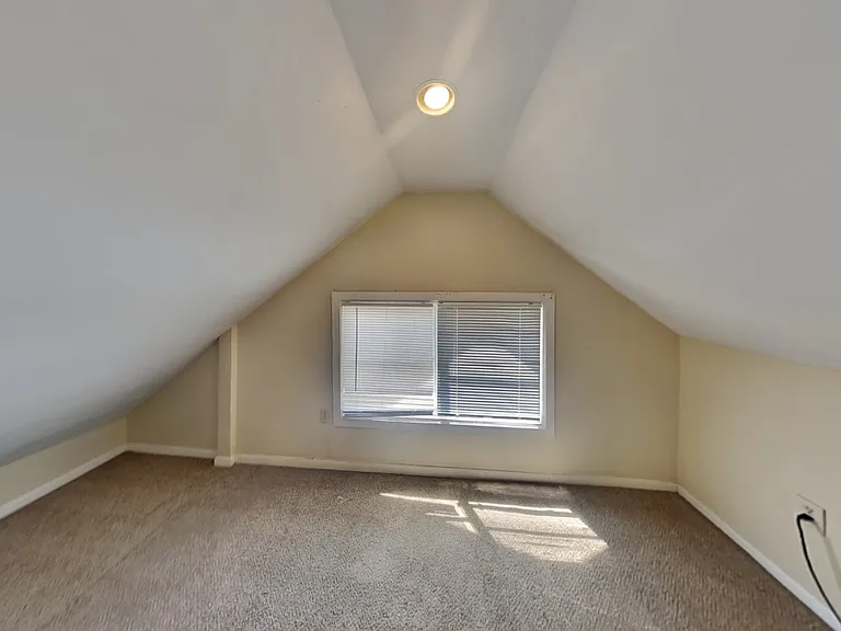 308 14th Ave — Photo 4