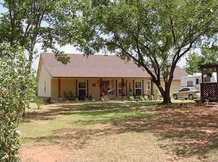 218 S Cemetery Rd, Tuttle, OK 73089