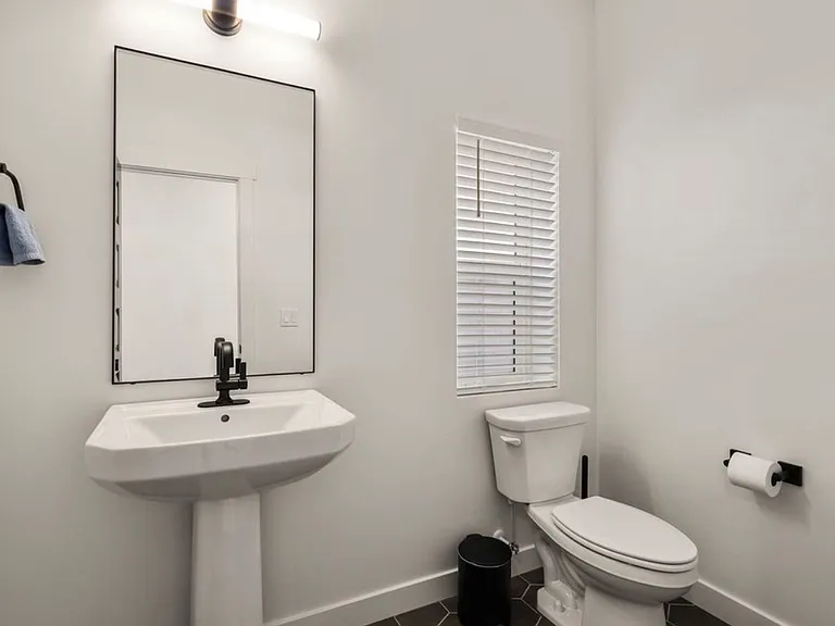 1088 W Audrey Ln — Photo 6