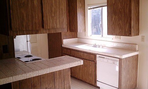 3rd image of 3766 Swift Ave APT 3