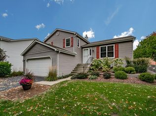 2235 Gleneagles Dr, Naperville, IL 60565