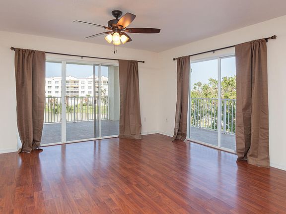 3rd image of 8871 Lake Dr APT 306