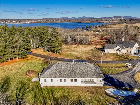 26 Sylvias Way, South Thomaston, ME 04858