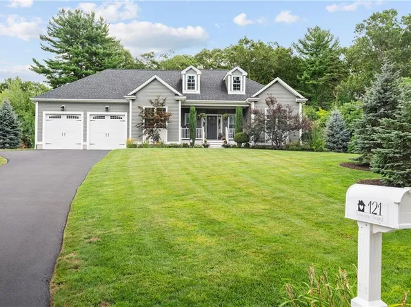 121 Stillwater Rd, Smithfield, RI 02917