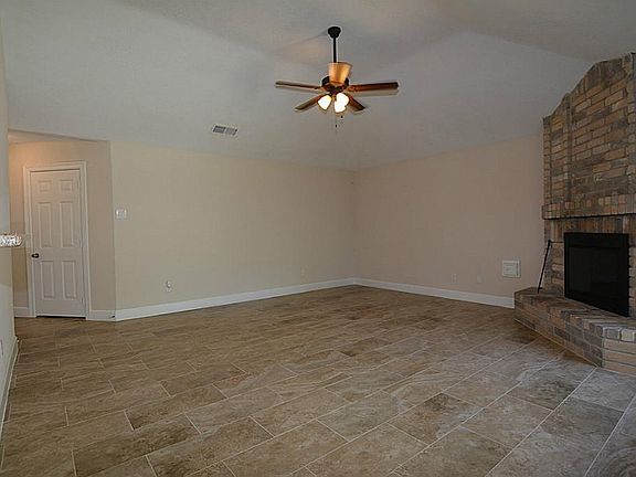 4th image of 5618 Woodland Glade Dr