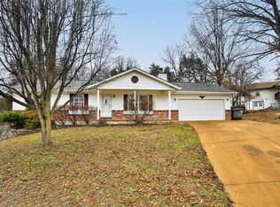 14 Arlington Oaks Dr, Cedar Hill, MO 63016