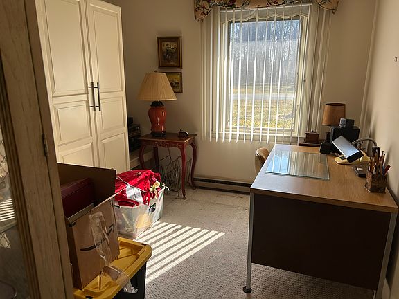 5th image of 102 Barren Ridge Rd