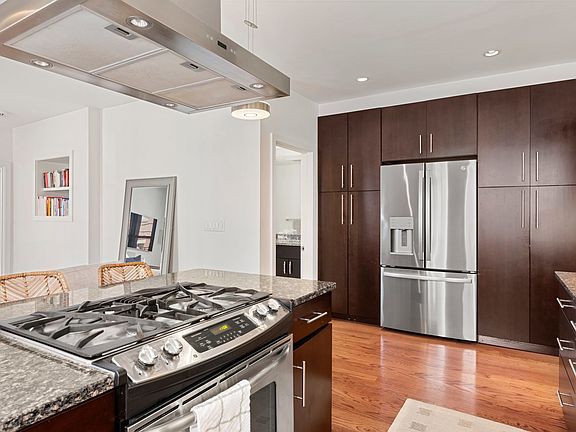 5th image of 59 Fleet St APT 2