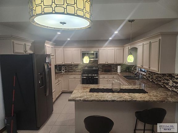 3rd image of 115 Haggar Dr