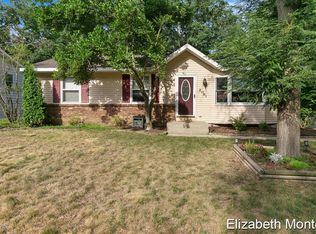 2081 Holliday Dr SW, Wyoming, MI 49519