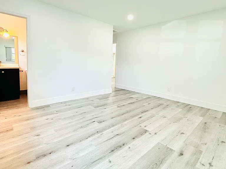 Bedroom 3 with bathroom