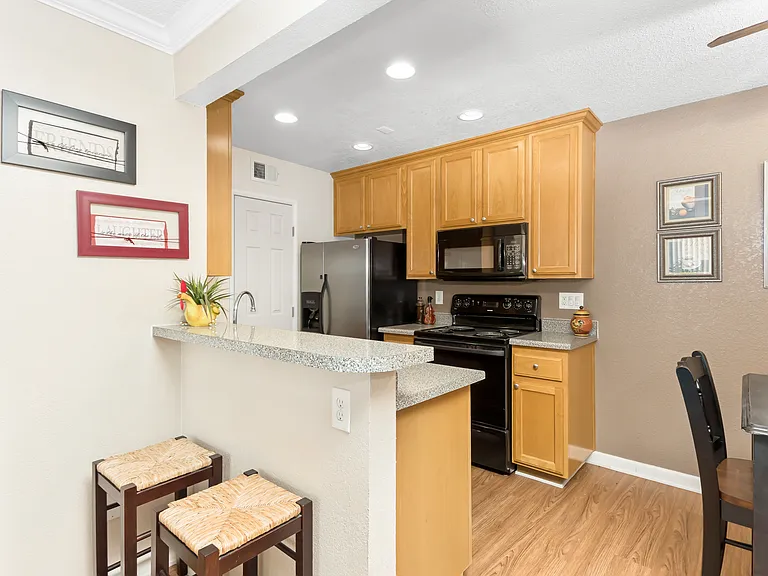Quailpointe Apartments — Photo 22