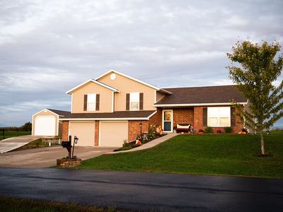9470 Erika Ln, New Bloomfield, MO, 65063