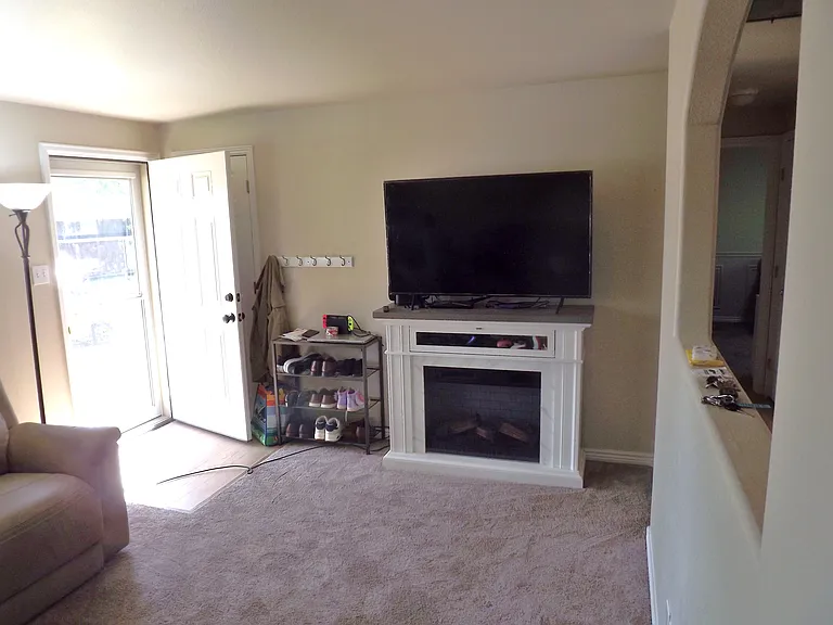 365 Kenwood Cir — Photo 4