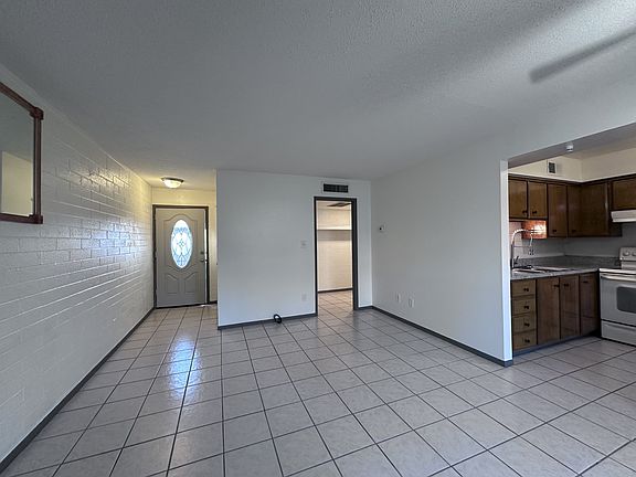 3rd image of 2901 E Roosevelt St #11400613