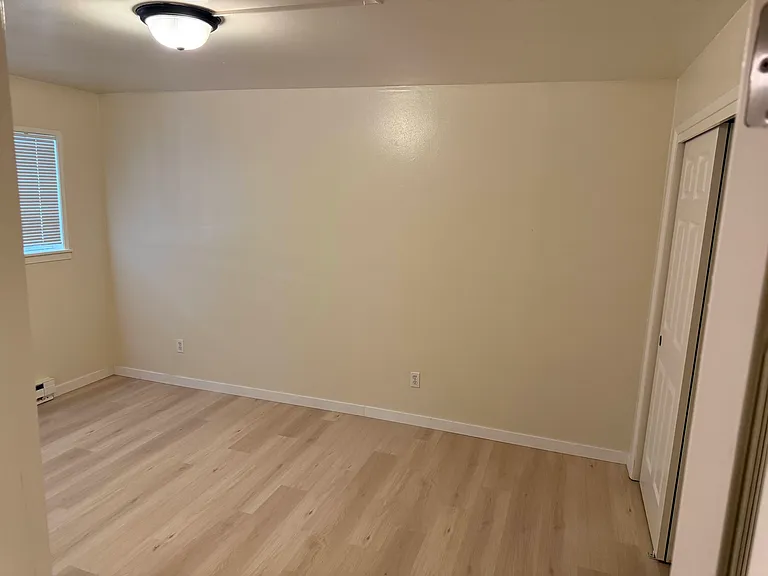 4754 22nd Ave NE #8 — Photo 10