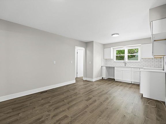 4th image of 39338 Tunstall Dr