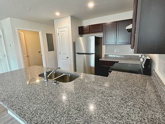 4th image of 6444 Sweetbay Ln APT 202