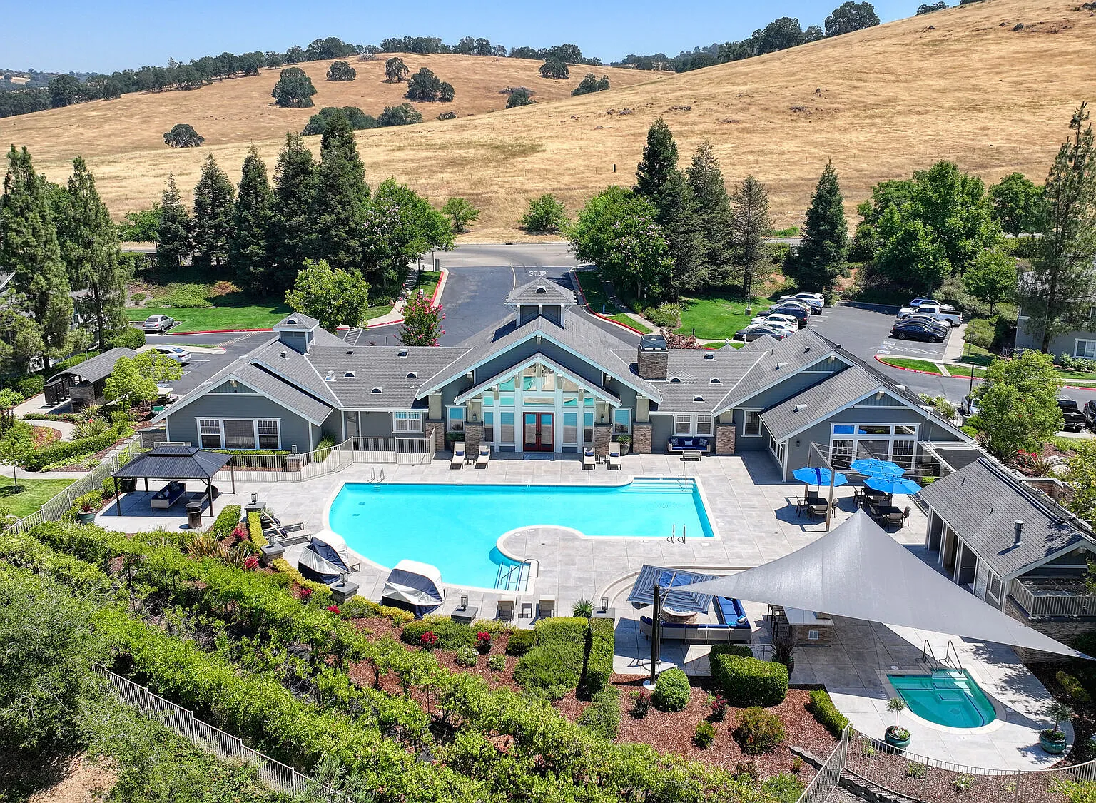 Vineyards at Valley View — Photo 1