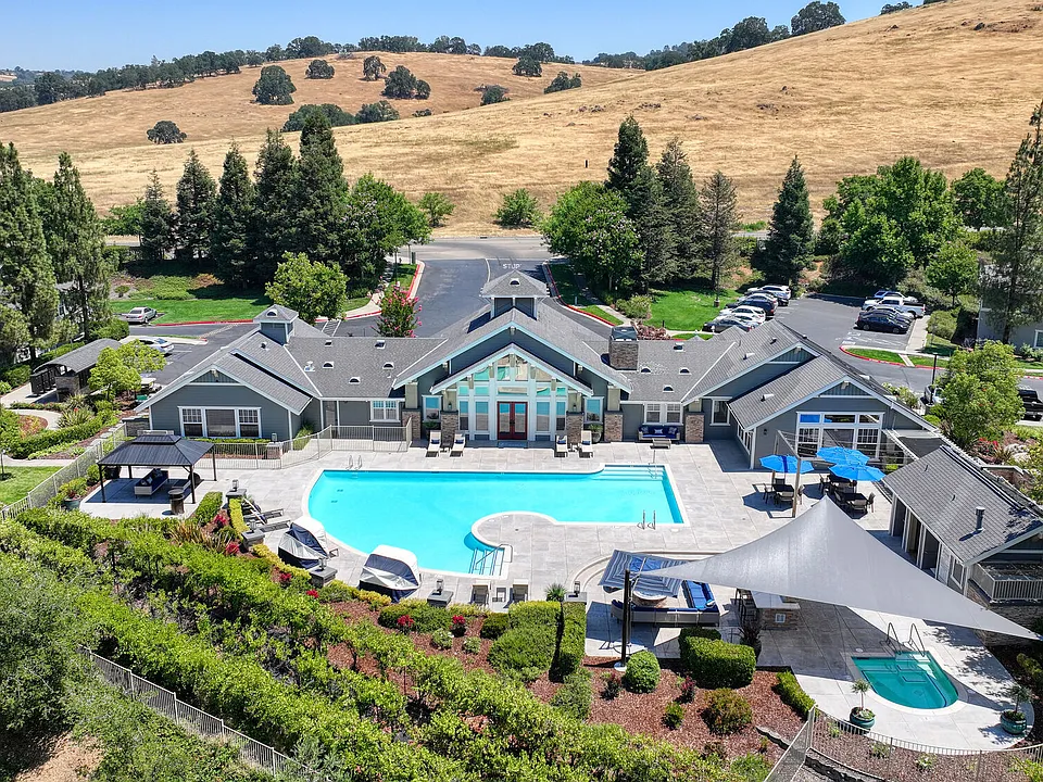 Vineyards at Valley View