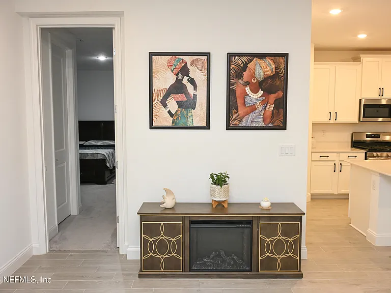 633 Superior Blvd — Photo 9