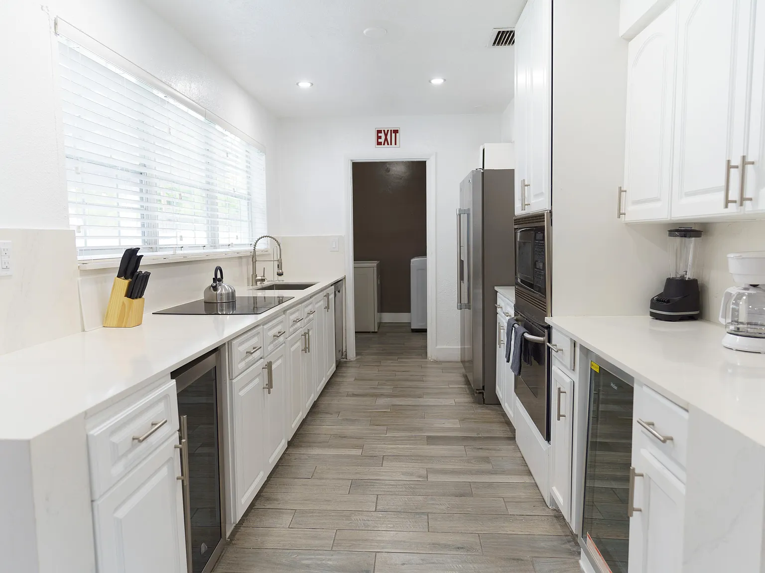 4 bed, 2.0 bath, 1500 sqft, $1,230 — Photo 2