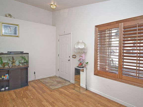 4th image of 11590 W Holly St