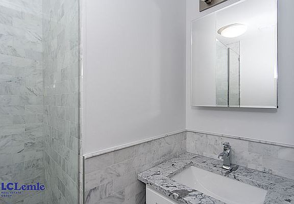 3rd image of 7 Jones St #4B