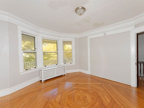 4th image of 10 S Main Ave Floor 2