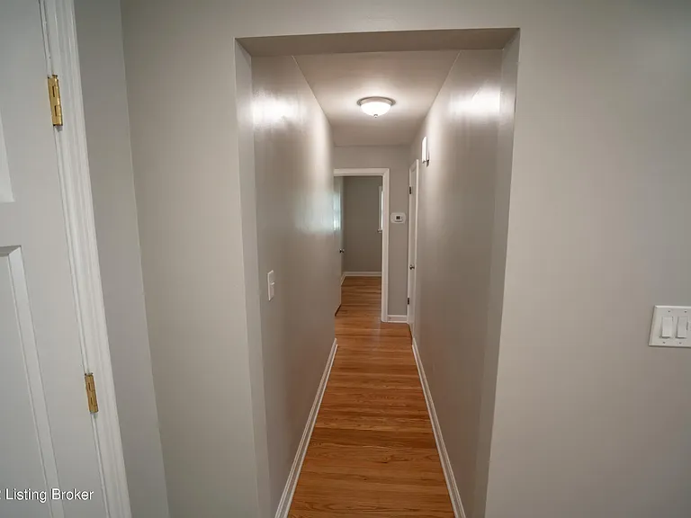 9008 Haviland Ave — Photo 12