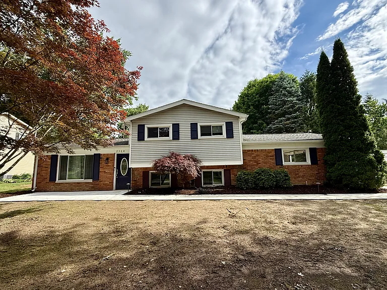 3360 Oklahoma Ct — Photo 2
