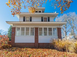 401 Willard Ave, Bloomington, IL 61701