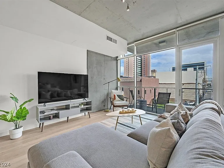 353 E Bonneville Ave #303 — Photo 10
