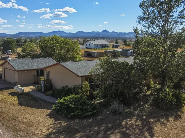 1215 W Brand Iron Rd, Paulden, AZ 86334