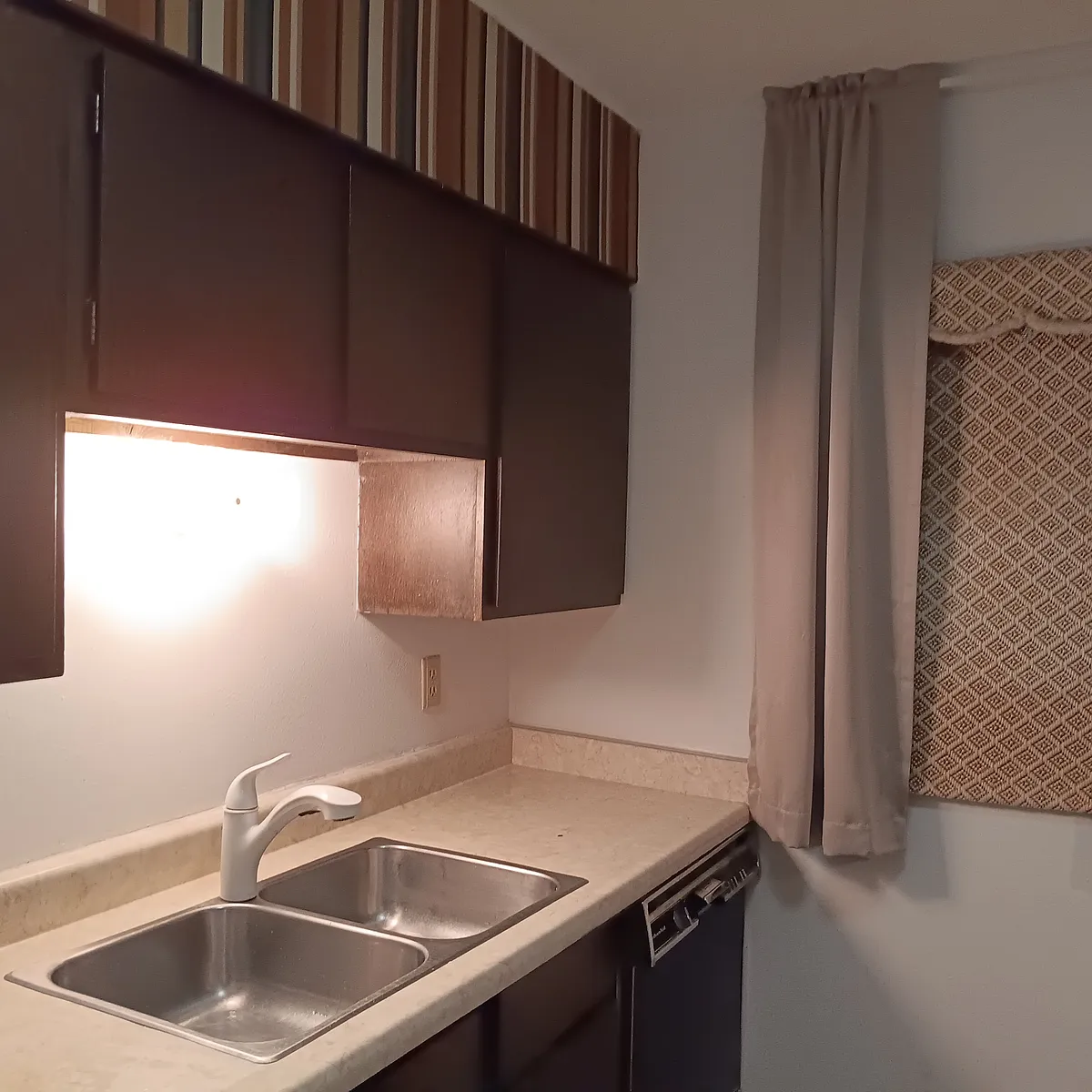 Large double sink kitchen dushwasher and garbage disposal with lots of counter top space - 17336 E Bates Ave #3