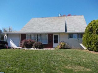 99 Harmony Rd, Levittown, PA 19056