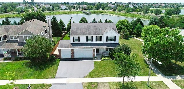 1st image of 3027 Foxmoor Dr