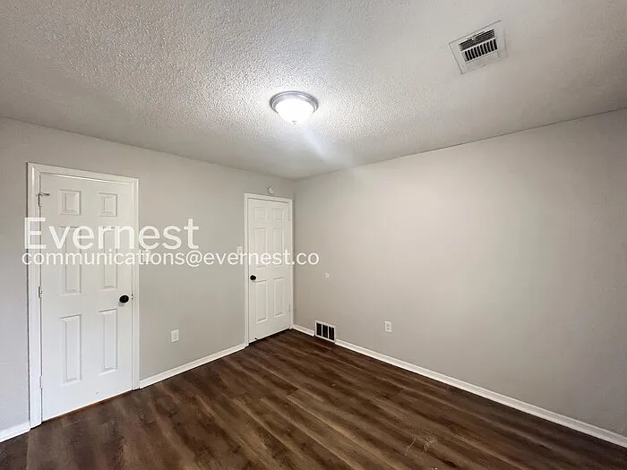 6571 Ashland Dr — Photo 10