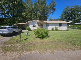 6 Roberts Ln, Foxworth, MS 39483
